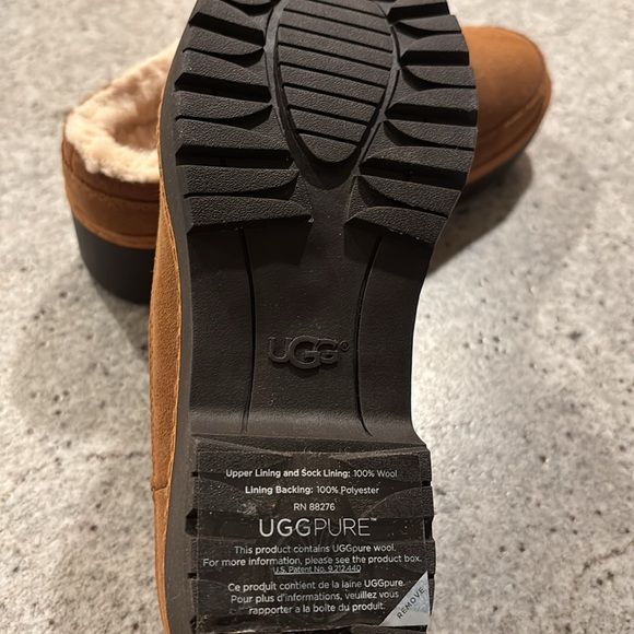 UGG Women’s suede clogs- Lynwood Size6.5 - Picture 5 of 6